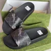Tasarımcı Sandallar Mens Slaytlar Kauçuk Terlik Kadın Ayakkabı Plaj Flip Flops 2024 Kutu 311