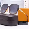 2021 Luxury Square Solglasögon Ladies Fashion Classic Brand Designer Retro Sun Glasses Women Sexig Eyewear Unisex Shades