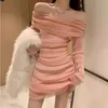 Klänningar sexiga smala snedstreck från axel kvinnors långa ärm utdragen veckad höft wrap rosa mesh klänning mini party prom mini afton robe
