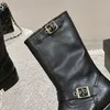 Botas De Tobillo Para Mujer Cuero De Vaca De Diseño Sin Cordones Tacones Gruesos 4 Cm Botas De Nieve De Caballero De Motocicleta Occidental Zapato De Ocio Al Aire Libre Para Mujer Con Bolsas Para El Polvo Zapato Casual Negro Clásico