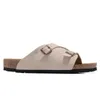 Designer Sandaler Birkibuc Slipper Fotbädd mjuka träskor Bostons tofflor Sandal Slides Mens Slide Män Dam Kvinnor Svart Vitt Sued Läder Buckle Platform Platform