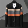 Vestes pour hommes Marque de mode Veste tricotée 2023 Printemps et automne Personnalisé Contraste Stripe Pull Casual Cardigan Haut de gamme Manteau