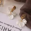 Dangle Chandelier Korean White Acrylic Flower Petal Drop Earrings For Women's Fashion Statement Shell Flower Trend Alloy Pendant Earring JewelleryL231219