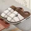 Slippers Herenpantoffels Huispantoffels Maat 50 Warm Antislip Stevige Zool Huisschoenen voor heren Gingham Velvet Suède Bontpantoffels 231219