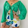 Fatos femininos sexy rendas até nó com decote em v cor sólida curto topo impresso shorts de duas peças conjunto senhoras blusa verde roupas com cinto