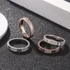 Luxury 18k Rose Gold Plated Love Rings rostfritt stål fullstenar ring för kvinnor män par cz crystal ringar smycken med låda gåva
