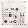 Großhandel Mode Multi Farben Lippen Lippenstift Parfüm Tasche Emaille Designer Charms für die Schmuckherstellung