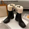 Nouvelles bottes pour femmes en fourrure Beeled talons hauts bottes de pluie hautes bottes de pluie imperméables semelles en caoutchouc Welly chaussures de plate-forme chaussures de pluie en plein air bottes de créateurs de luxe