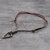 Collares colgantes Llegada Moda Largo Genuino Cuero Marrón Vintage Triángulo Hombres Collar Mujeres Hombre Mujer Joyería