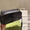 Marque de luxe Designer femmes sacs à bandoulière célèbre marque italienne lettre mode dame sac à bandoulière 10A série de couleur unie classique motif de vague en cuir sac pour appareil photo