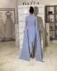Gök mavisi ışık zarif annenin elbiseleri kristaller boncuklu cape kolları Arapça Dubai Resmi Partisi Gelin Elbise Annesi 2024 Uzun Düğün Konuk Gowns