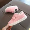 Athletic Outdoor scarpe da ginnastica per bambini scarpe da ragazzo scarpe da ginnastica per ragazze Scarpe in pelle per bambini scarpe da scuola bianche nere scarpe casual rosa suola flessibile moda 231218