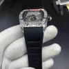 Hip Hop Herren-Trend-Armbanduhr mit Diamantgehäuse, große Diamant-Lünette, Uhren mit schwarzem Kautschukarmband, automatische mechanische Uhr W302U