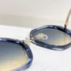 Lyxdesigner Kvinnor Viper Solglasögon Geometrisk rektangulär acetatram Metall med strass böjda ben Gradient Sonnenbrillen BV8242 Fritidssemester