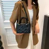 2023 Sacs de créateurs de haute qualité Sacs à bandoulière en cuir souple Mini Femmes Sac à main Bandoulière Luxe Fourre-tout Mode Shopping Multi-Color Purse Satchels Bag111