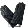 2023 Gants en cuir pour femmes Designer fourrure en peau de mouton intégré cyclisme gants chauds du bout des doigts238r