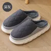 Pantoufles Chaud hiver hommes pantoufles sandales chambres maison coton chaussures intérieur plate-forme chaussures Famale en peluche Couple dames pantoufles 231219