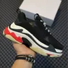 Designer casual skor 17fw lyx trippel s män kvinnor sneakers svart vit fluo röd beige grön gul regnbåge sula sko tränare män kvinnor sneakers dhgate dhgates