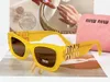 Mui Mui Lunettes de soleil de haute qualité Mui Mui Glimpse 2024 Femmes d'été classiques Cat Eye Rectangle Sunglasses pour femmes Mui Designer Fashion Brand M LETTERS LETTERS 1051
