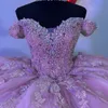 ピンクの光沢のあるQuinceanReaドレス2024恋人XVアップリックレースビーズクリスタルスウィート16プリンセスVestido de 15 Quinceanera