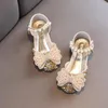 Płaskie buty dziewczęta cekiny księżniczki Flats Summer Student's Student taniec Pu Pearl Fashion Kids Rhinestone Bow Sandals 231219