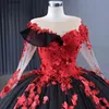 Schwarz-rote Gothic-Prinzessin-Quinceanera-Kleider mit langen Ärmeln, Applikationen, Rüschen, Zug, Schnürung, 15-jähriges Quinceanera-Kleid