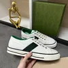 Tenis 1977 Canvas Casual Ayakkabı İtalya Yeşil ve Kırmızı Web Strip Jacquard Kumaş Luxurys Designers Ayakkabı Düşük Top Bej/Abanoz Kabartmalı Sneaker