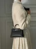 Akilyle Luxury Designer Totes Bag Puro hilo de cera hecho a mano mini bolso de segunda generación bolso cruzado de un solo hombro patrón de mujer cuero de vaca