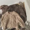 プルオーバーベイビースプリングセーター冬のキッズガールズコットン編みトップウェアロングスリーブ幼児厚いカーディガンチルドレンジャケットアウター231215
