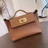 Luxury Designer Totes Bag Cellkyer End Felt Cowhide Bag 2424 Handbag Lock Buckle Single Shoulder Crossbody Bag for Women