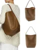 Sacos de compras INS Blogger Design Girls 'Real Leather Bucket Bag Top Layer Couro de vaca Bolsa de ombro de grande capacidade Bolsa de compras genuína 231219