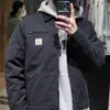 W0GM herrjacka kappa modemärke carhart j97 carhatjackets jackor crah kaha vår retro detroit polo krage duk tvätt dag patch