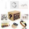 Tres piezas de joyería en una caja Cajas misteriosas de la suerte Existe la posibilidad de abrir collar pulsera pendientes sombrero Más regalo315b