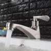 Grifos de lavabo de baño Grifo Cuenca 304 Contador de acero inoxidable Plata Sola manija fría