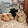 Buty zimowe dzieci śnieg chłopcy dziewczyny miękki ciepły krótki z gęstymi futrzanymi butami księżniczki retro bawełniane dziecko