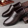 Elbise ayakkabıları erkekler loafers gerçek deri kayma iş gündelik klasik yumuşak mokasen hombre nefes alabilen düz 231218