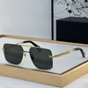 2024 Sezon Mens High-end Cullasses Osun Mens Mens Metal METAL RAME Gradient Blue Soczewki Modne i szlachetne okulary przeciwsłoneczne Z005