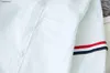 Ny baby skjorta vit lapel pojkar kappa storlek 90-160 cm färgade ränder pojkeklänning skjorta barn designer kläder barn blusar dec05