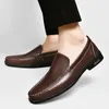 Klänningsskor äkta lädermän loafers glider på affärer casual klassiska mjuka mockasiner andningsbara lägenheter som kör 231219
