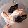 Flat shoes Spring Autumn Girls Leather Shoes Kids Casual Sneakers Fashion Children Wedding Dress Princess 231219