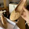 Ballettschuhe Luxus Designer -Kleiderschuhe Flats Frauen gesteppt Bowknot echte Lederschlupf auf Ballerina Runde Zehen Damen Zimmer Flachschuhe Neue Top -Qualität