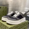 Designer casual skor män kvinnor lyxiga sneakers läder duk dubbel platt små vita skor tränare broderade tryck spetsar upp mångsidig sneaker 35-45 euro