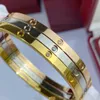Love Bangl Larrow Edition Bangle Diamond for Woman Designer Barkles for Man Gold Plated 18k T0p Quality Crystal Jewelry Gifts with Box 010a