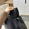 Sacs fourre-tout de styliste pour femmes, sac de Shopping classique en Nylon léger, sac à main de maquillage de mode, sac de boutique de marque pour hommes