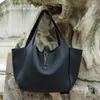 Designer Underarm Hobo Bags Bea Tote Shoulder Bag äkta Leather Lady Woman Fashion Handväskor Classic Armpit Clutch 7a Quality Gift AAA