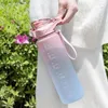 Bouteilles d'eau LMHBJY 1000 ml bouteille de couleur dégradée tasse d'espace givrée corde portable bouche d'aspiration sport de gymnastique