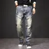 Jeans da uomo vintage punk da uomo taglie forti 40 44 pantaloni denim moda streetwear pantaloni cargo pantaloni maschili 231218