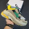 balenciaga balanciaga balenciaga's track balenciagaa shoes triple s【code ：L】 디자이너 캐주얼 신발 17FW 럭셔리 트리플 S 남성 여성 스니커 블랙 흰색 플루오 레드 베이지 그린 옐로우 무지개 솔 신발 트레이너 남녀 스니커즈 DHGATE DHGATES