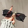 Óculos de sol moda quadrado punk homens mulheres vintage metal pequeno quadro óculos de sol para masculino feminino elegante retro retângulo eyewear