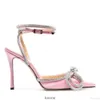 Designer de luxo sandálias de salto alto mulheres mach cetim arco vestido sapatos cristal embelezado strass stiletto rosa salto vermelho tornozelo cinta sapato de noite qualidade superior